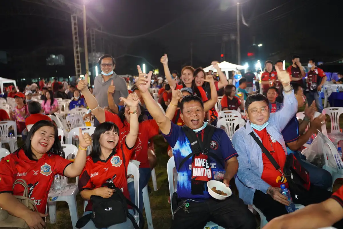 วิจารณ์แซด!นายกอบจ.เชียงใหม่เมินมาตรการคุมเข้มโควิด