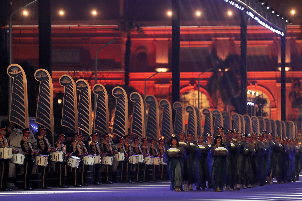 อียิปต์จัดอลังการ เชิญมัมมี่พระศพฟาโรห์ไปยังพิพิธภัณฑ์แห่งใหม่