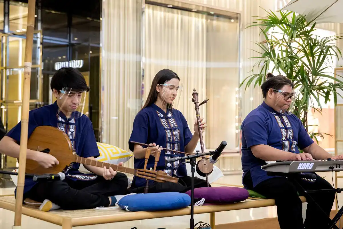 ฉลองมหาสงกรานต์ ณ ใจกลางกรุง @เซ็นทรัล เอ็มบาสซี