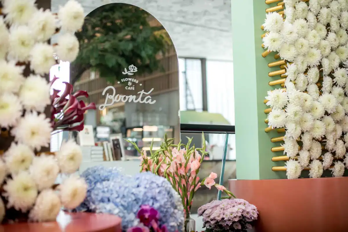 ฉลองมหาสงกรานต์ ณ ใจกลางกรุง @เซ็นทรัล เอ็มบาสซี