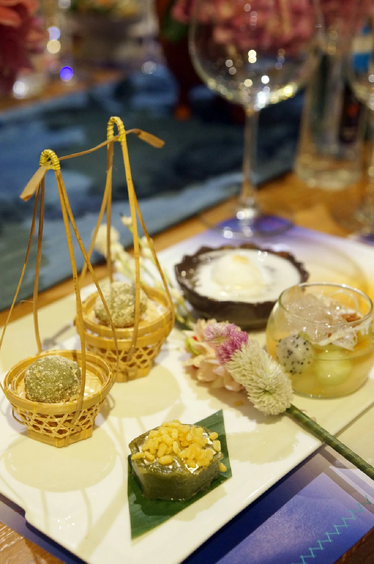 ฉลองมหาสงกรานต์ ณ ใจกลางกรุง @เซ็นทรัล เอ็มบาสซี