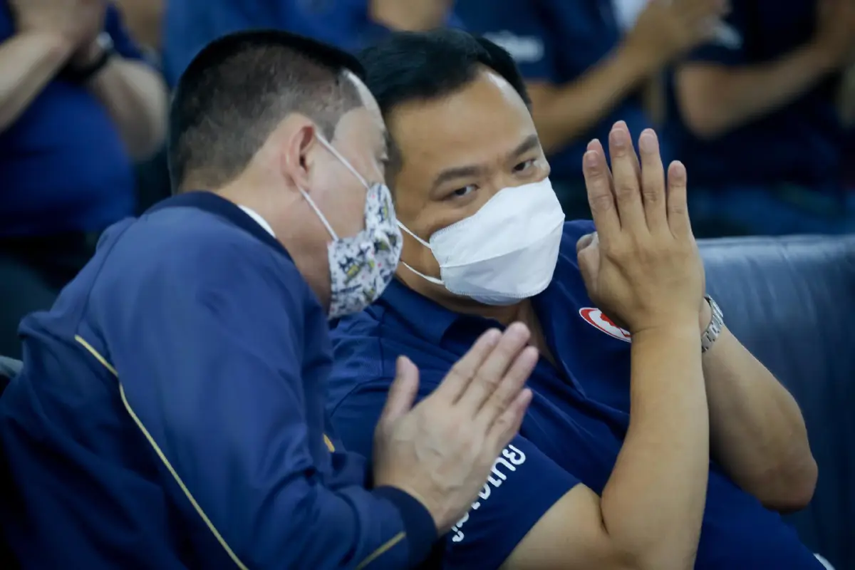 "อนุทิน" ผลตรวจโควิดรอบ 2 เป็นลบ หลังนั่งใกล้ "ศักดิ์สยาม" ในงานวันเกิดพรรค