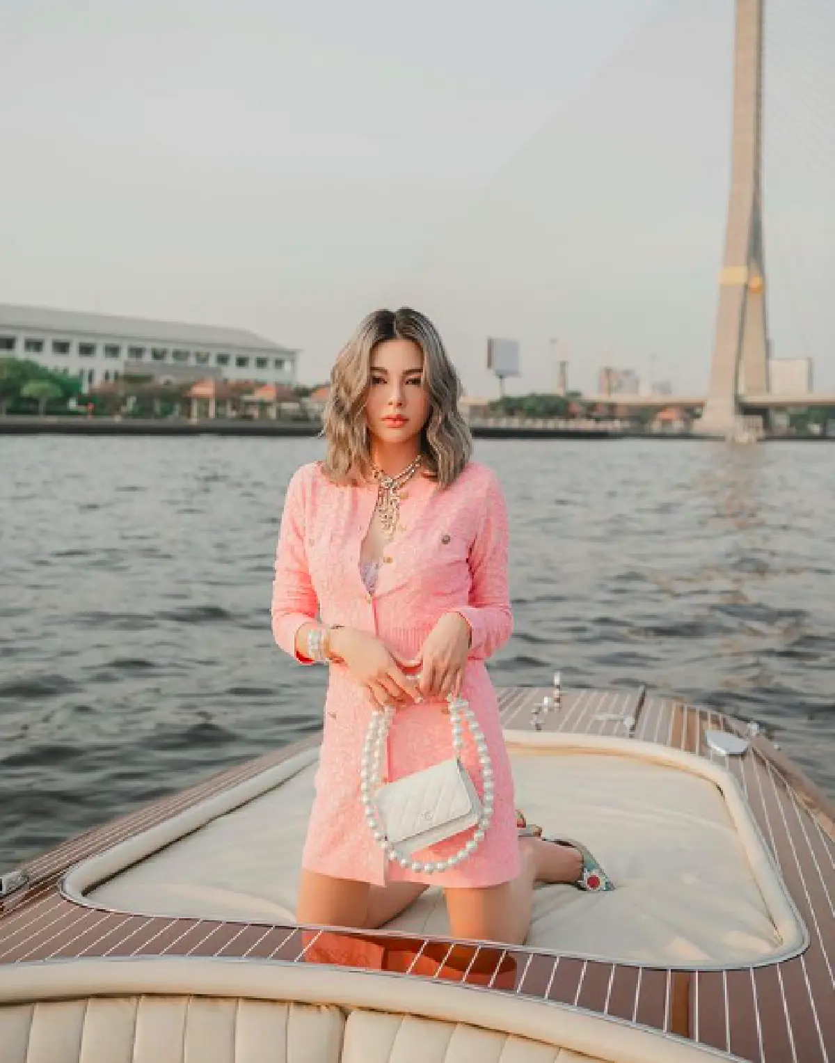 "ดิว อริสรา" ประกาศกักตัว! หลังพบคนที่มาร่วมงานวันเกิดเพื่อนบนเรือติดโควิด-19