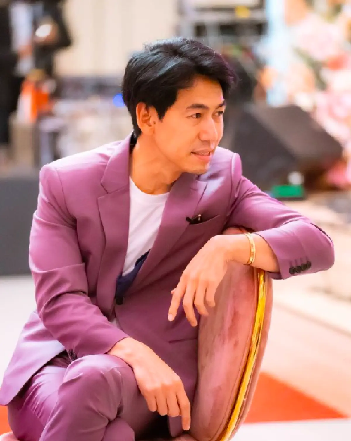 “ดีเจเพชรจ้า” ติดเชื้อโควิด-19 กำลังเข้ารับการรักษาตัวที่รพ.