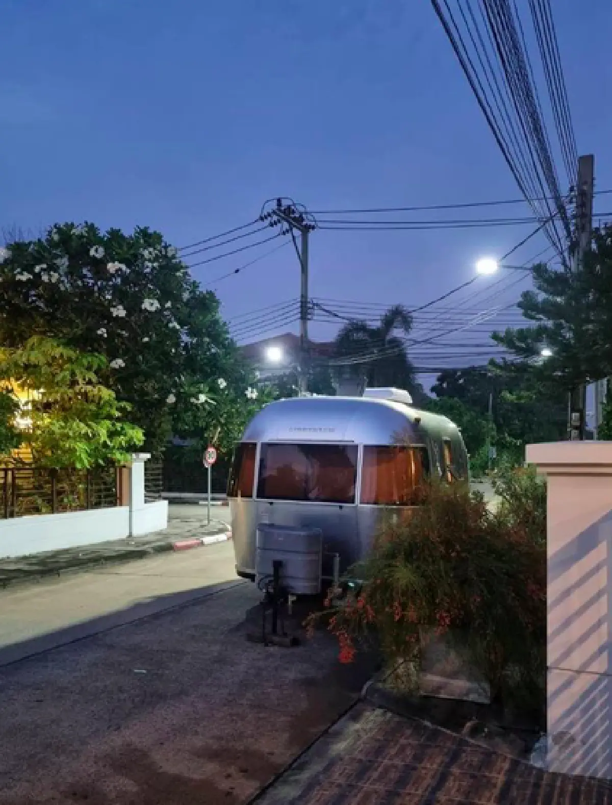 "ลิฟท์ สุพจน์" กักตัวในรถบ้าน 14 วัน รอลุ้นผลตรวจ 10 เม.ย. นี้