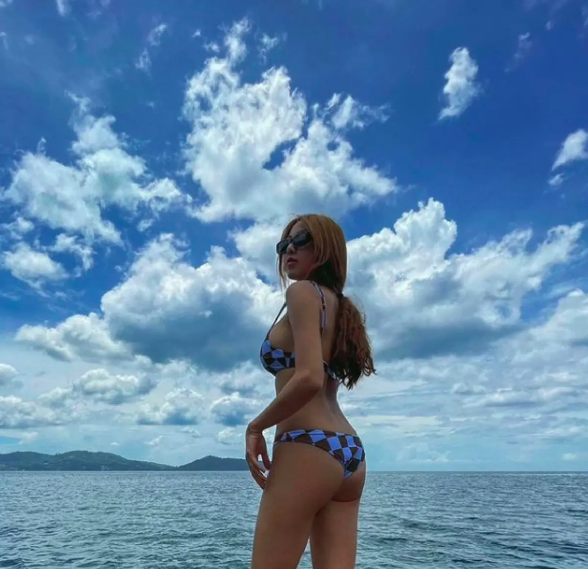 "หวาย ปัญญริสา" เผยช็อตหวาน "มิโน่" กลางทะเล งานนี้ละสายตาจากบั้นท้ายไม่ได้เลย