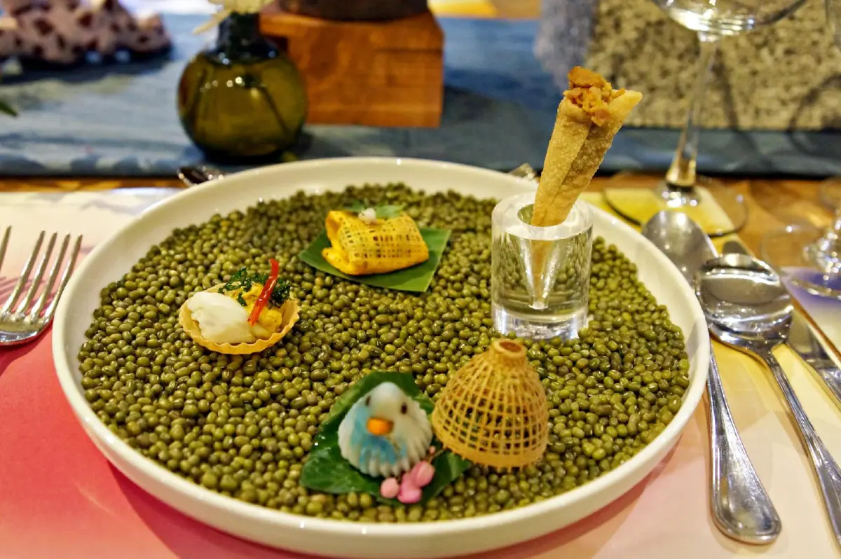 ร่วมสัมผัสประสบการณ์ Chef’s Table ในคอนเซ็ปต์ Fashion is food “Chef Boy Piyachart x Leisure Projects by Eathai”