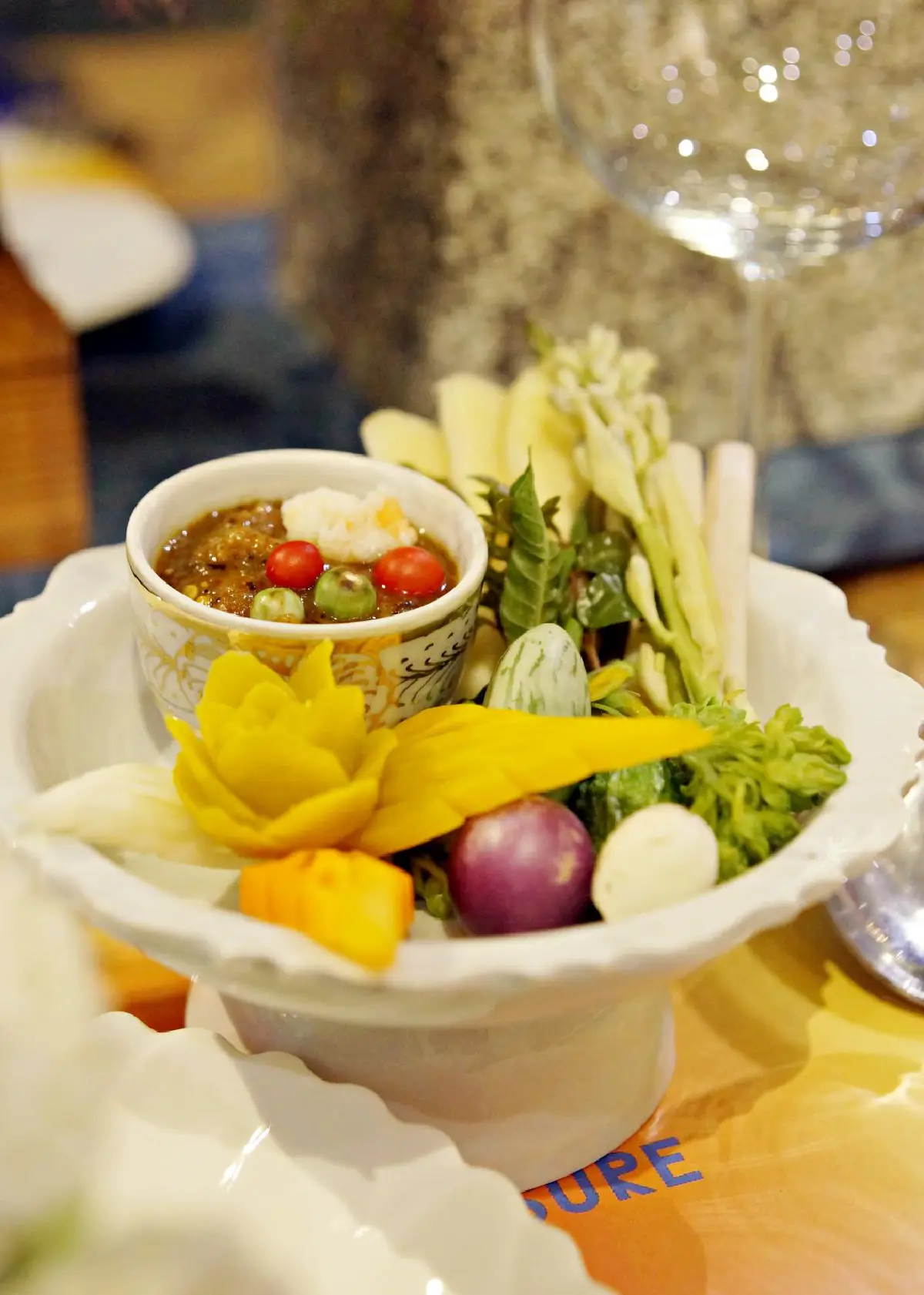 ร่วมสัมผัสประสบการณ์ Chef’s Table ในคอนเซ็ปต์ Fashion is food “Chef Boy Piyachart x Leisure Projects by Eathai”