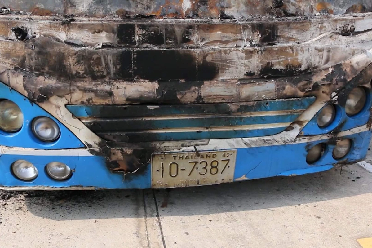 "บิ๊กตู่"ส่งกระเช้าเยี่ยมเหตุไฟไหม้รถทัวร์ ผู้โดยสารเล่านาทีรอด