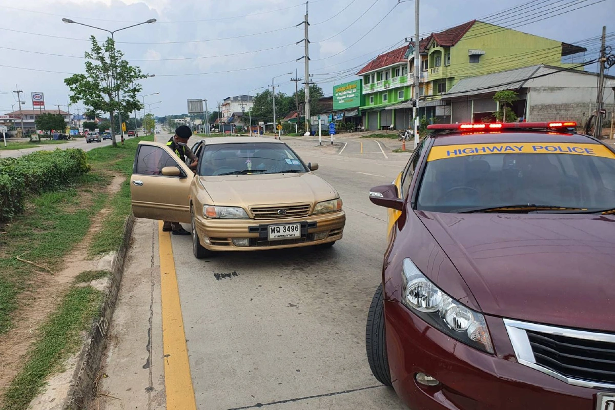 กองปราบร่วมตำรวจทางหลวงรวบเซียนพระแสบตุ๋นเหยื่อนับสิบล้านบาท
