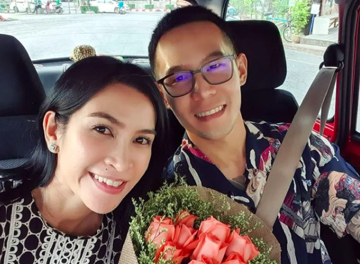 "อีฟ พุทธธิดา" และสามี ติดเชื้อโควิด-19 มีไข้และไอ ตอนนี้กักตัวที่รพ. แล้ว