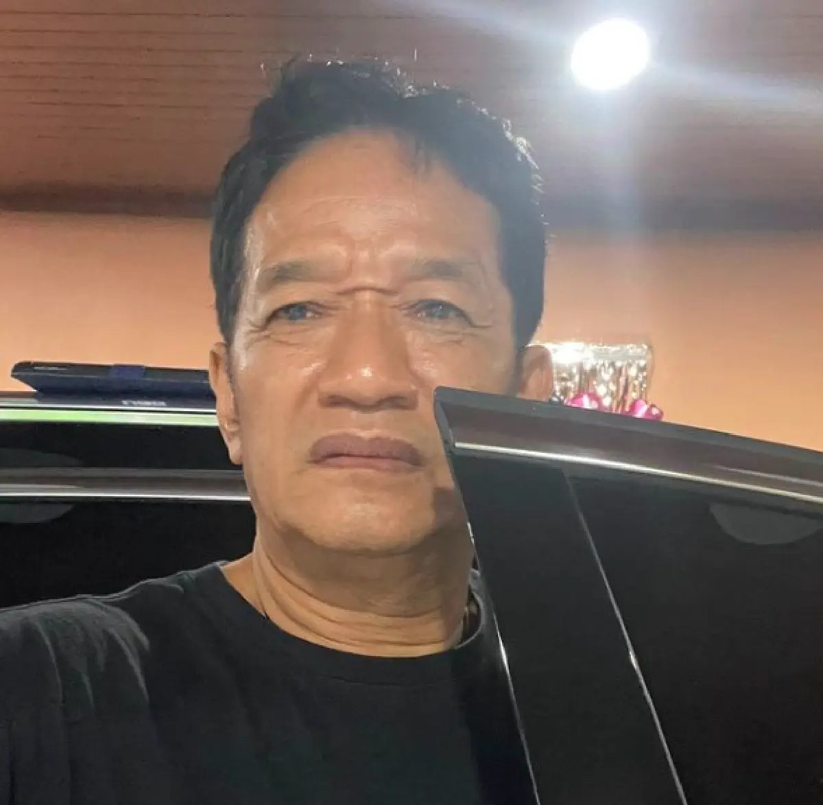 "น้าโย่ง" สุดห่วง! รอ "น้านงค์ เชิญยิ้ม“ หน้าห้องไอซียู หลังเผลอดื่มน้ำยาล้างเครื่องเงิน