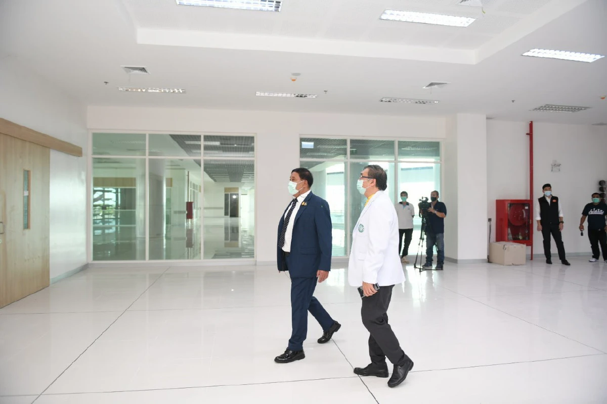 กทม.ขยายรพ.สนามบางขุนเทียนเพิ่มเตียงอีก500รองรับผู้ป่วยโควิด