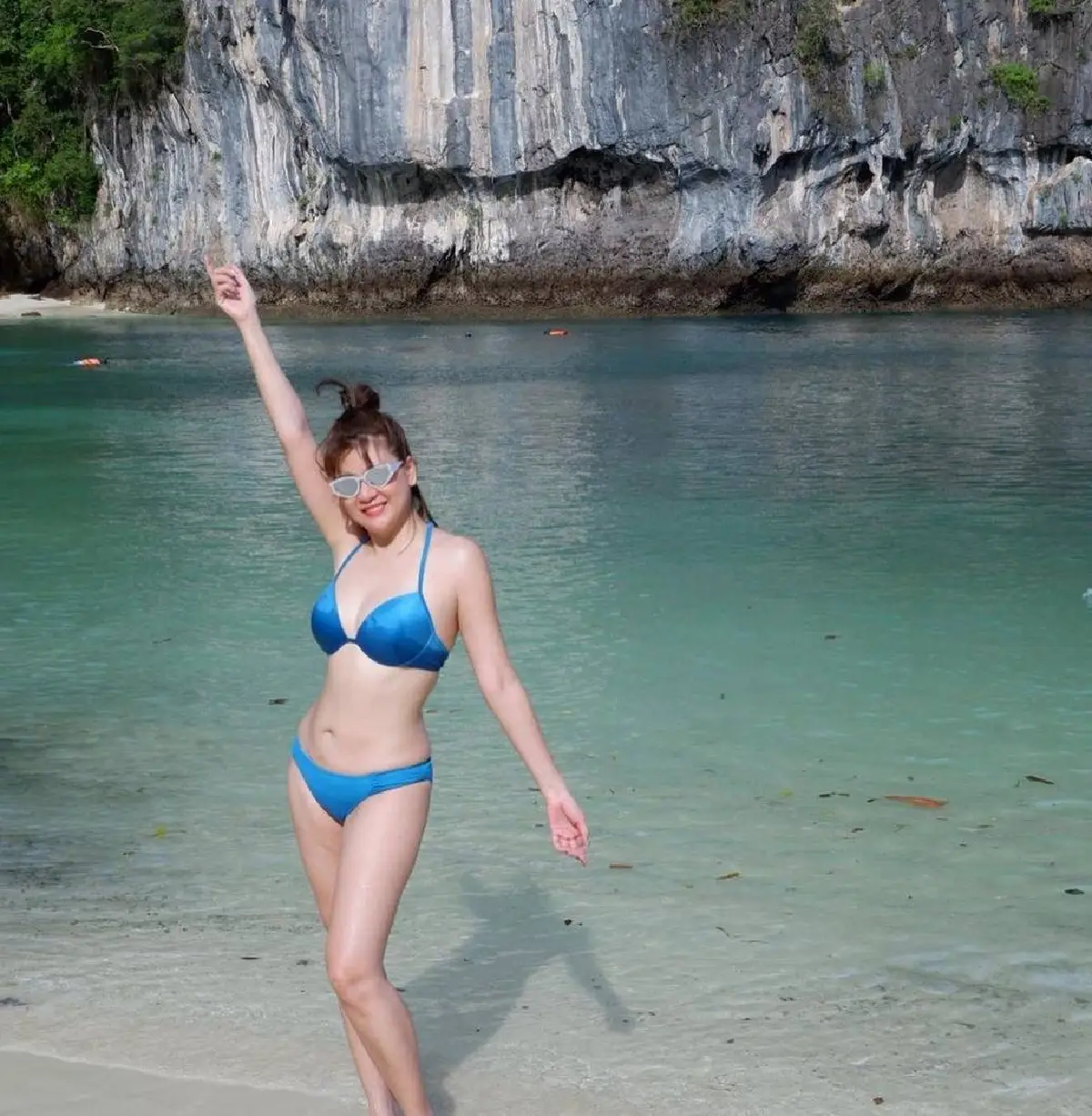 ทริปนี้เดือดมาก “โอ๋ ภัคจีรา” ทวงบัลลังก์เซ็กซี่ ใส่ทูพีซอวดหุ่นเป๊ะทั้งทริป