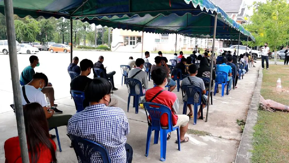 นักท่องราตรีนครพนมผวาติดเชื้อโควิดแห่ตรวจกว่า 200 ราย