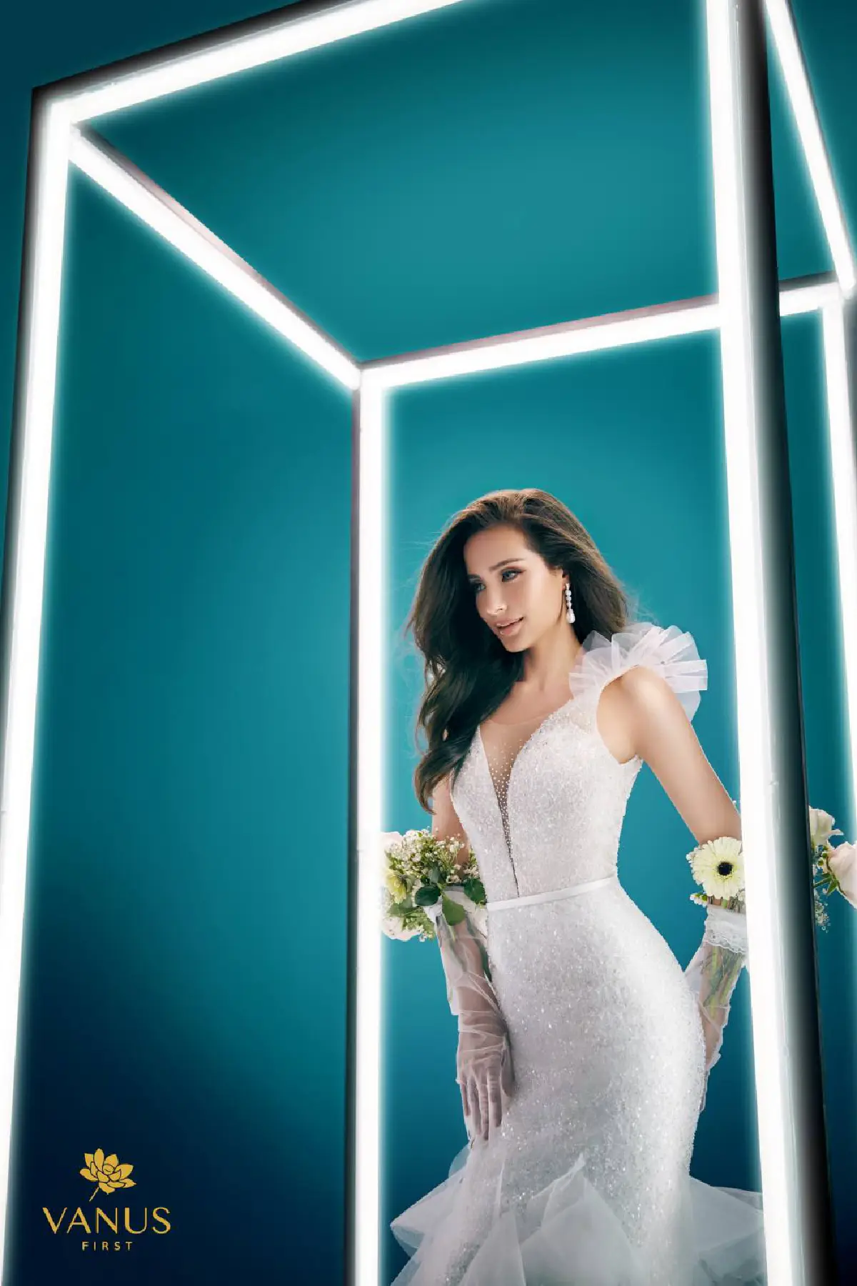 วนัช เฟิร์ส เปิดตัวลุคบุคคอลเลคชั่นชุดแต่งงานสไตล์ฝรั่งเศสเทรนด์ใหม่ล่าสุด “Aura on light”