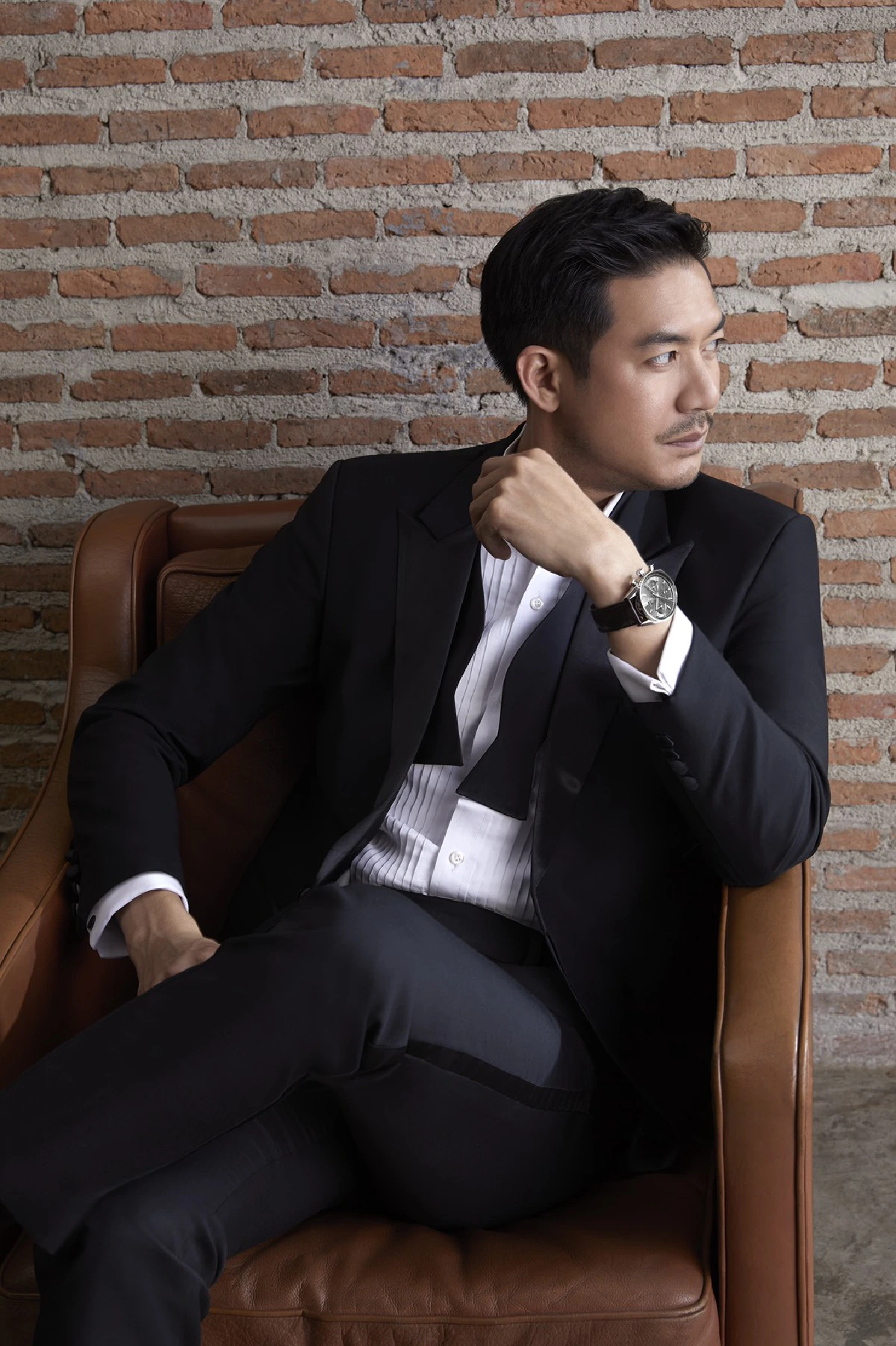 สองลุคหนุ่มเวียร์กับนาฬิกา TAG Heuer สองเรือนโปรด