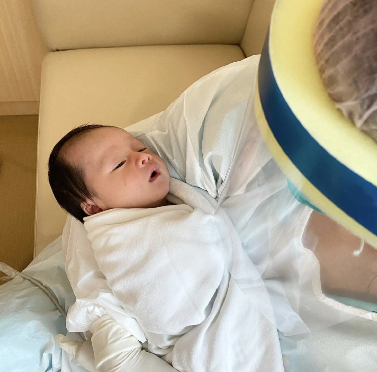 "นาตาลี" ได้อุ้มลูกในอ้อมกอดอีกครั้ง พร้อมแชร์ข้อมูลคุณแม่ติดโควิดช่วงให้นมลูก