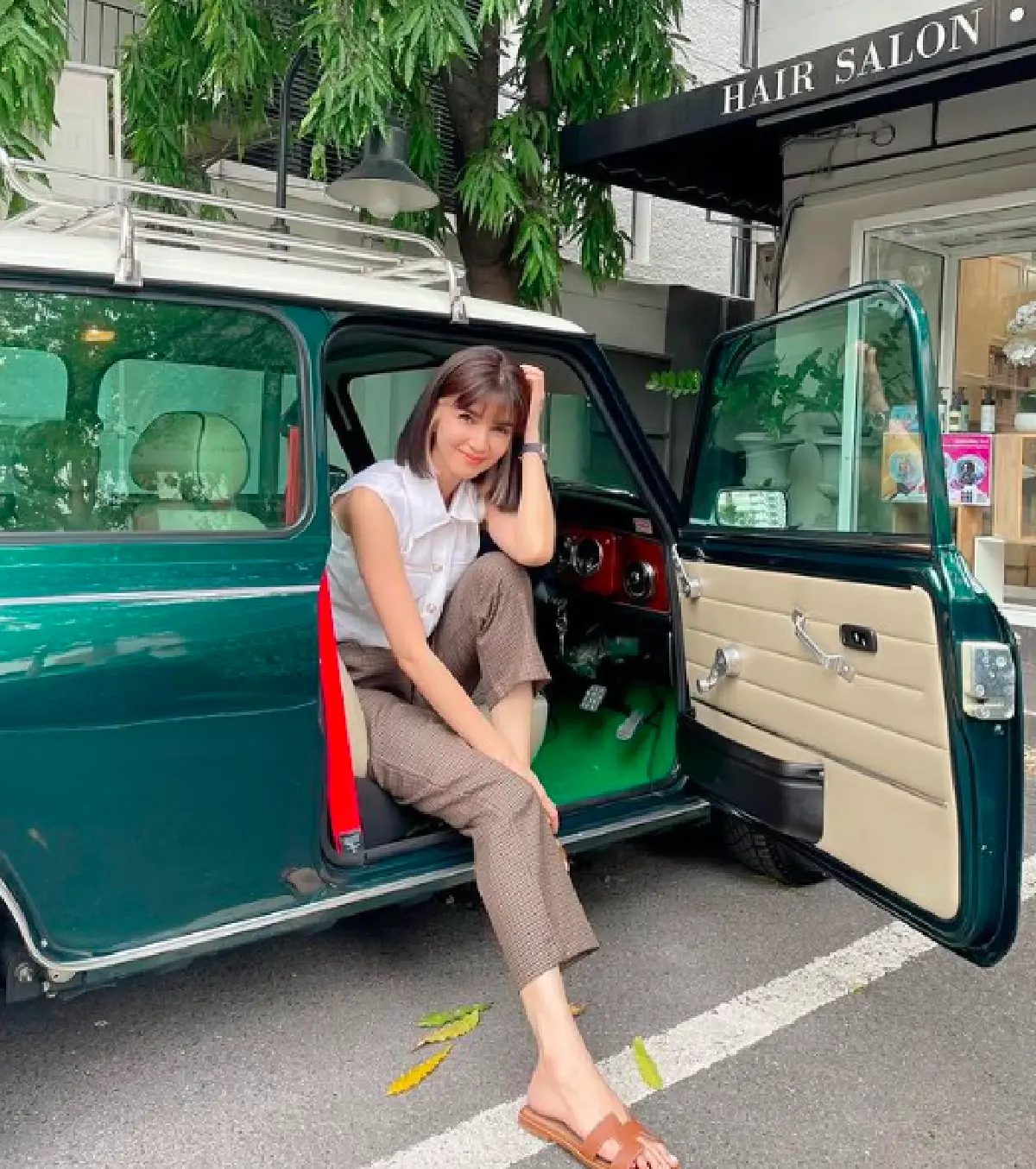 "โบว์ แวนดา" เปลี่ยนลุครับซัมเมอร์ ตัดผมสั้นมีหน้าม้าเบาๆ สไตล์เกาหลี 