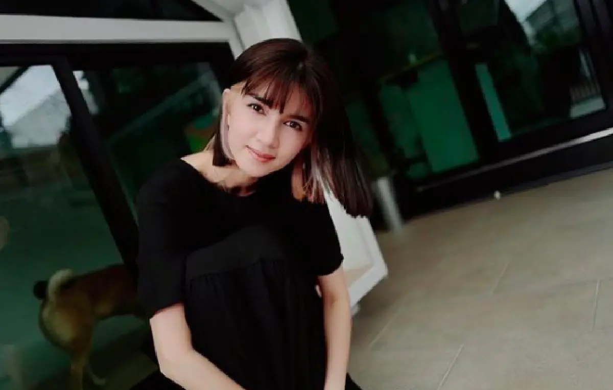 "โบว์ แวนดา" เปลี่ยนลุครับซัมเมอร์ ตัดผมสั้นมีหน้าม้าเบาๆ สไตล์เกาหลี 