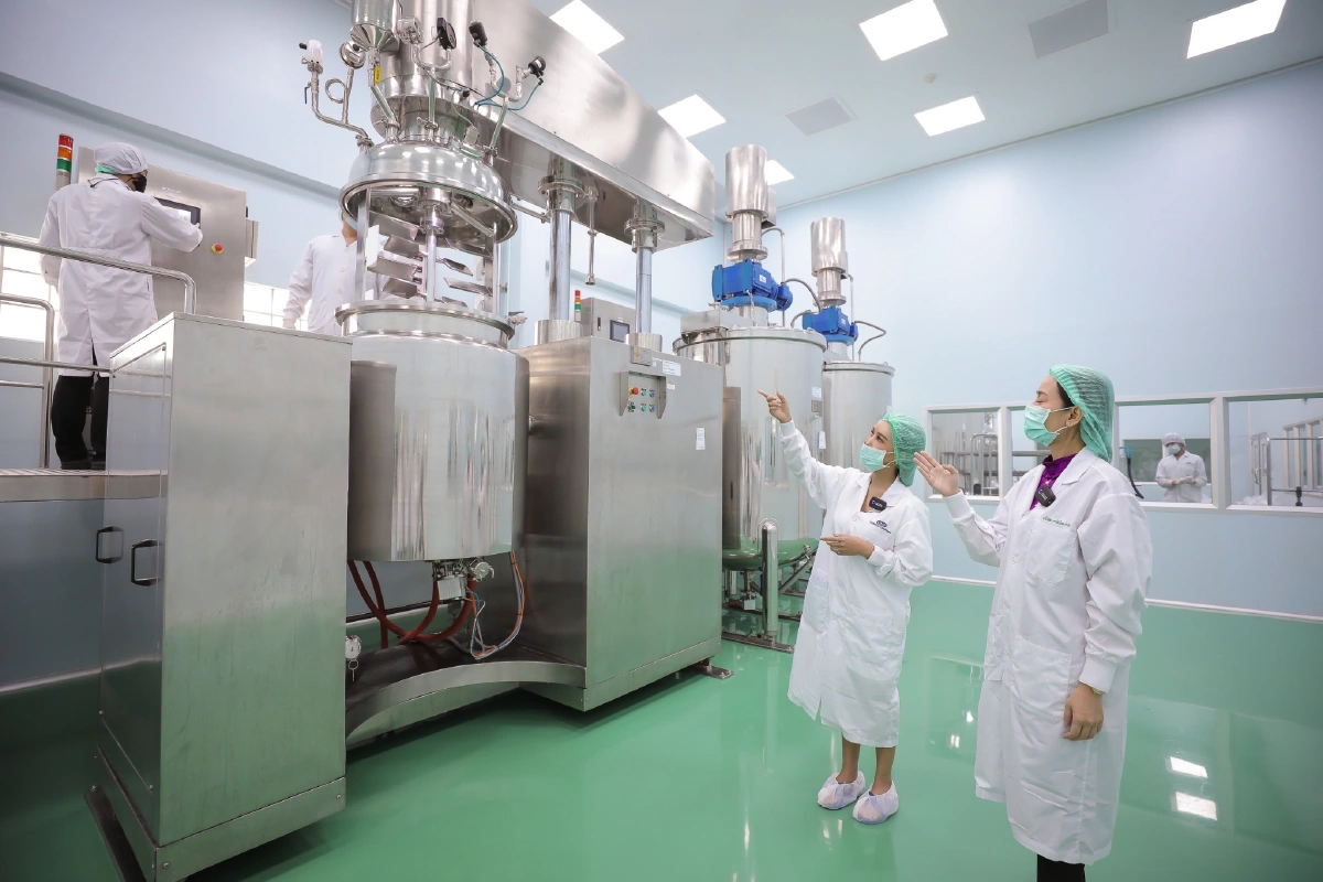 โรงพยาบาลยันฮีเปิดตัวผลิตภัณฑ์ใหม่"ยันฮี พรีเมี่ยมเซรั่ม"ตอบโจทย์ทุกปัญหาผิวหน้าของคนไทย