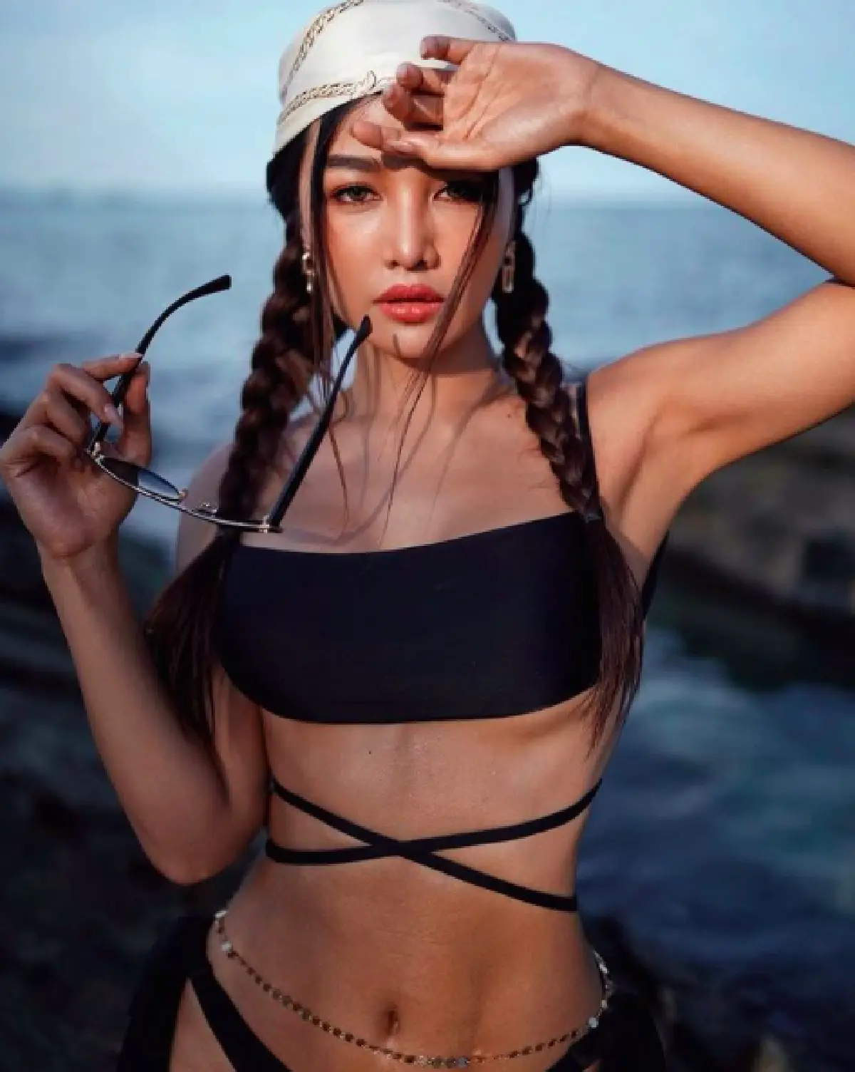 “กระแต อาร์สยาม” เจอคนเม้นท์ใส่ชุดว่ายน้ำดูไม่แพง-ไม่มีคุณค่า ลั่น! ใครมาขอแม่เรียกร้อยล้าน 