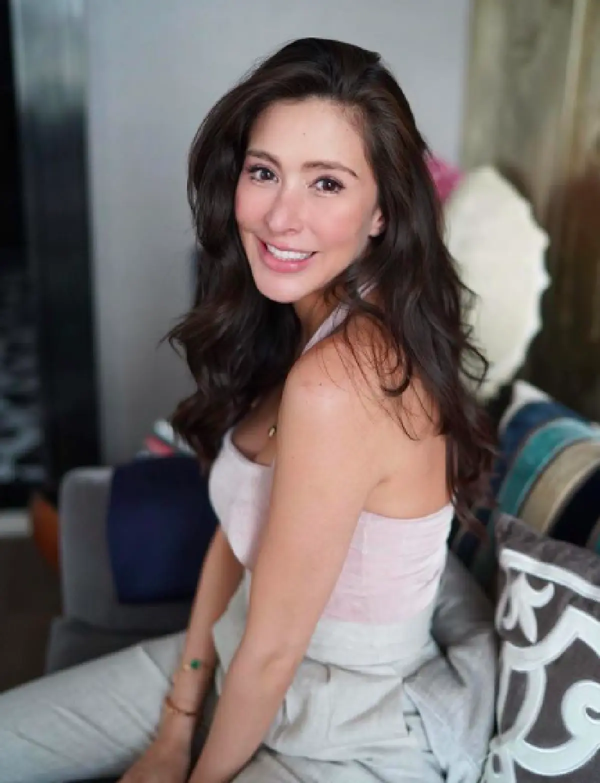 "กรณ์" สุดโรแมนติก! เนรมิตดอกไม้สวยๆ ให้ "ศรีริต้า" ไว้เต็มบ้าน