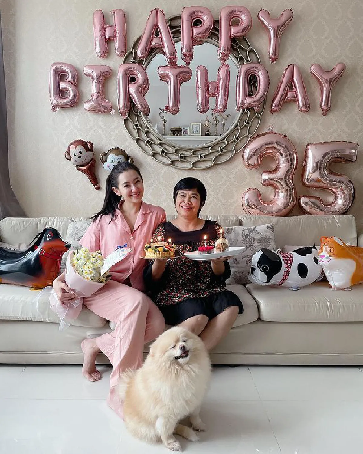 “เบลล่า"  มอบเงิน 1 ล้านบาทให้คุณแม่วันเกิด สมทบทุนไว้ซื้อลอตเตอรี่