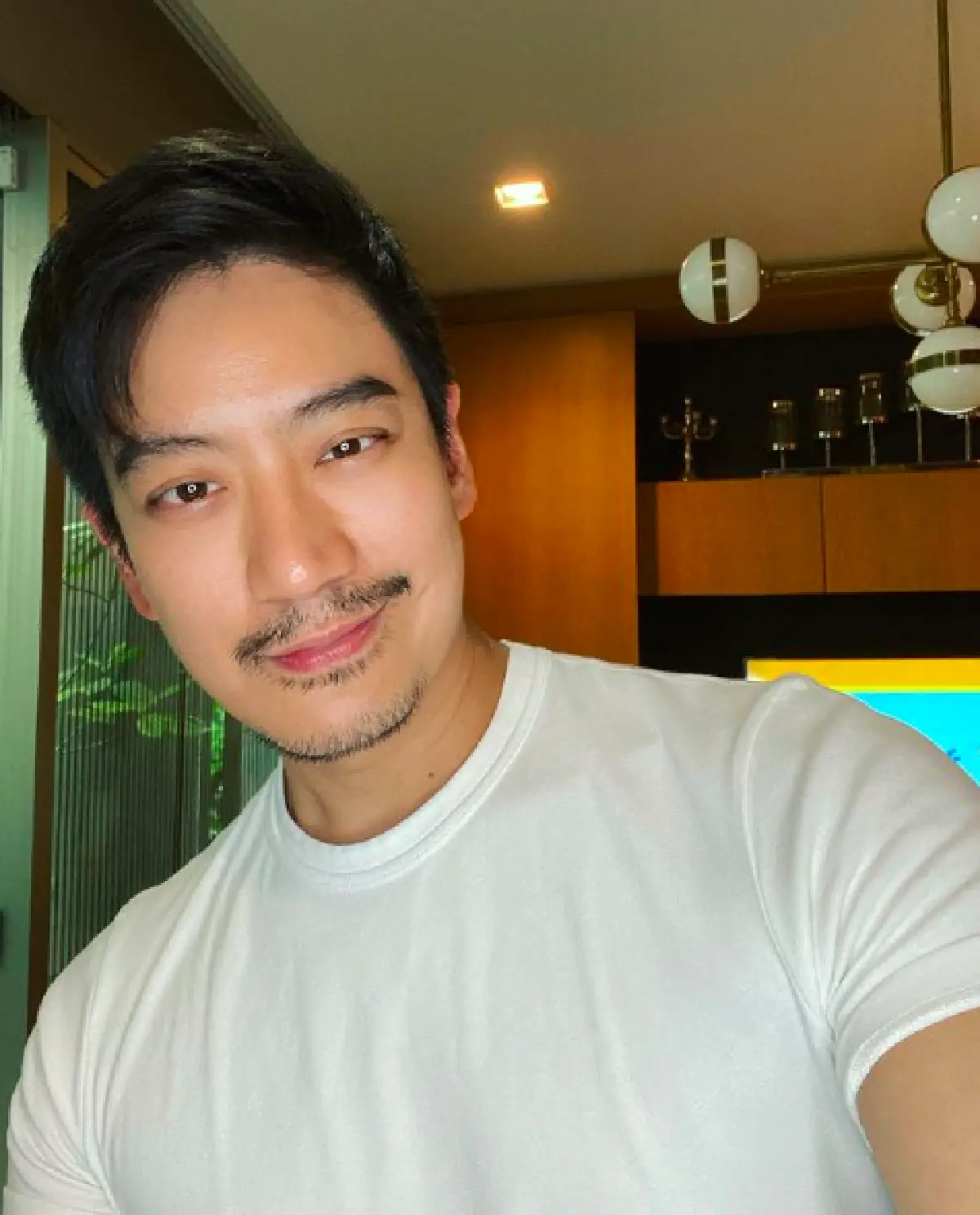 กร้าวใจมาก “หมอโอ๊ค” มาในลุคมีหนวดเคราปกคลุมเต็มใบหน้าหล่อมากจริงๆ