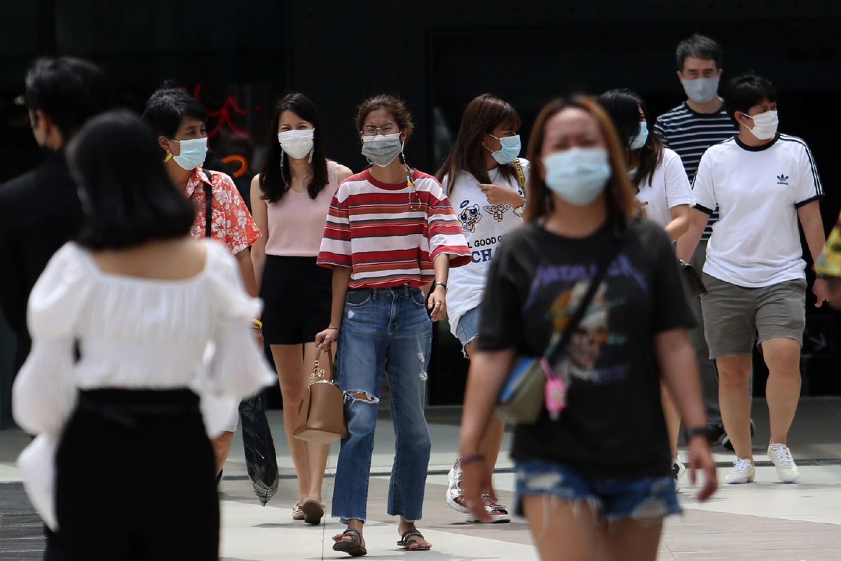 บรรยากาศคนกรุงพร้อมใจสวมหน้ากากอนามัยตามคำสั่งของกทม.