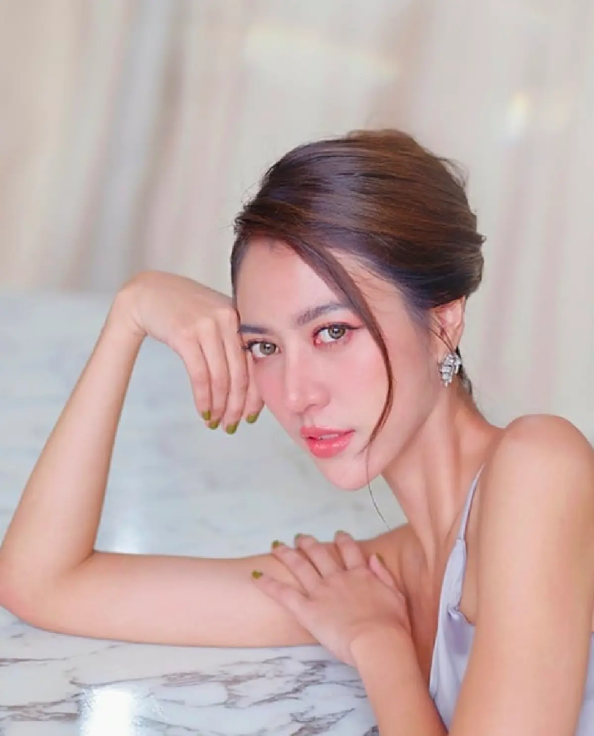 "น้ำหวาน The Face” สูญเสียคุณแม่จากโรคร้าย ด้านอดีตสามี “ดร.นัท” ส่งพวงหรีดอาลัย