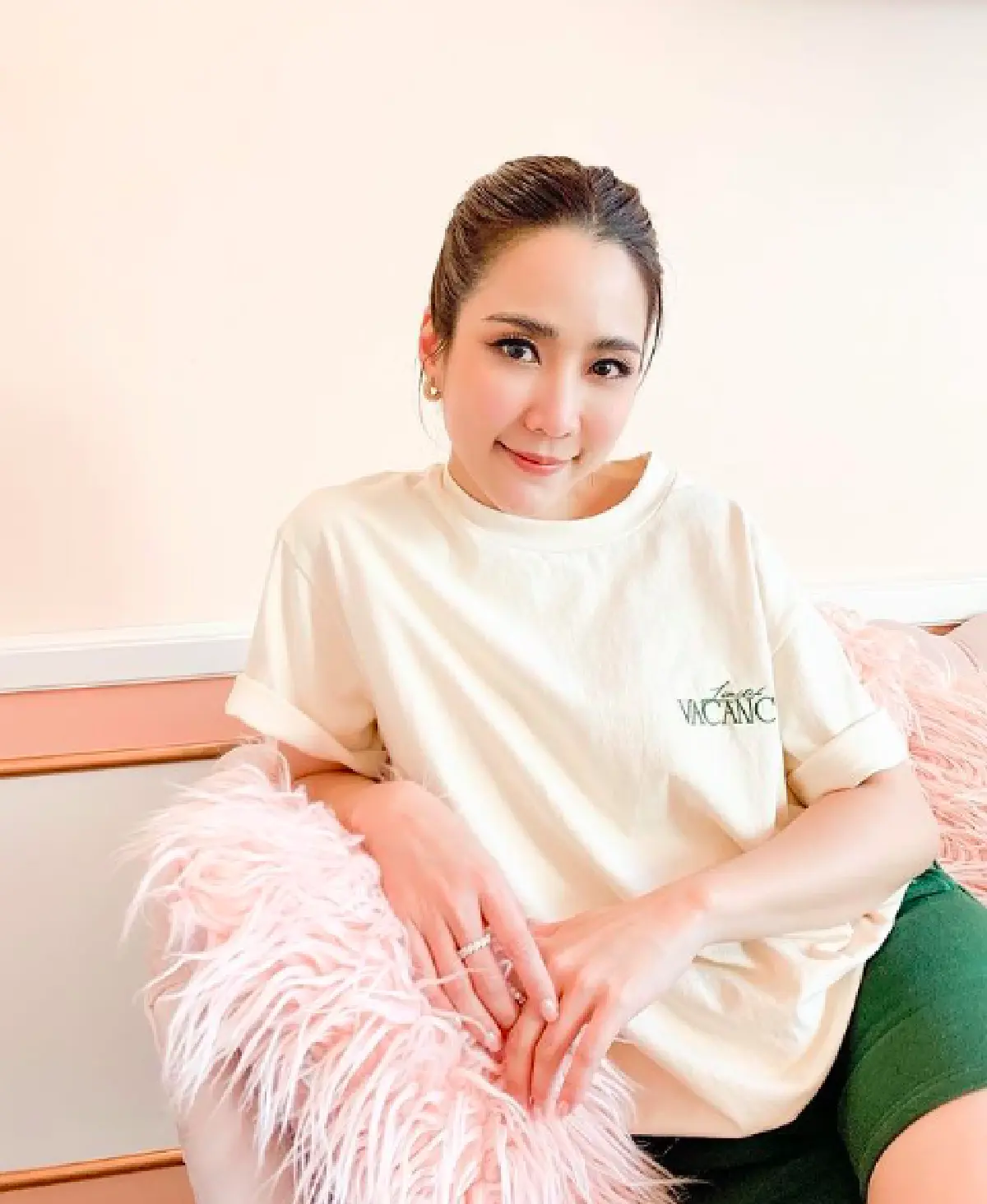 “จั๊กจั่น” เผยดีเทลการ์ดแต่งงานให้ได้ชมกัน มีน้องหมา-แมว เป็นพยานรัก