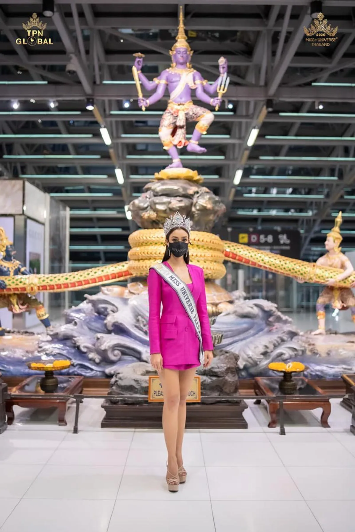 “อแมนด้า ออบดัม” กับแฟชั่นสนามบินสุดปัง! ขนกระเป๋า 12 ใบ มุ่งสู่ฟลอริด้า ชิงมงฯ 3 MU 2020 