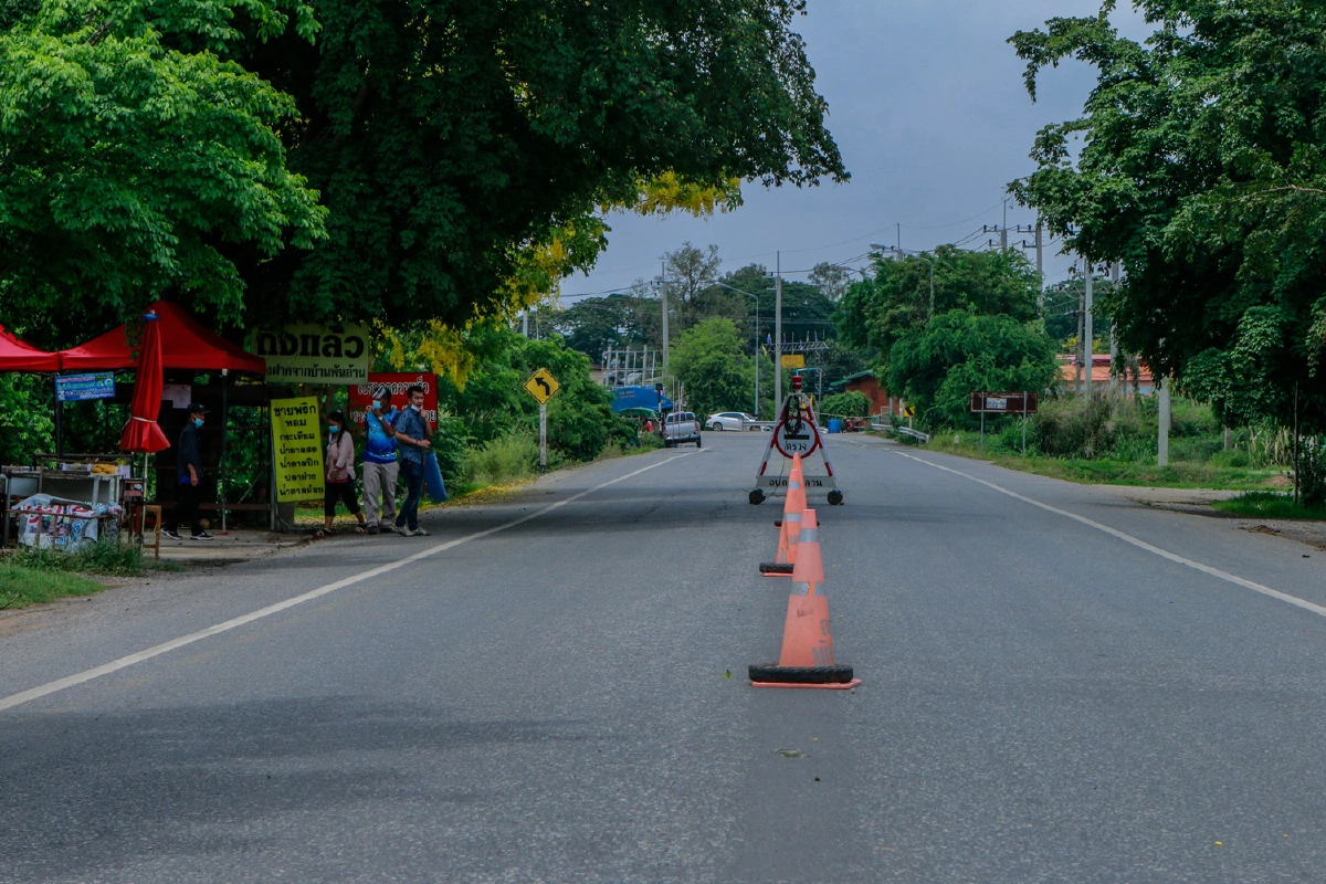 อ.ชุมแสงหมู่บ้านเดียวติด8ราย ปิดล้อมคุม41ครัวเรือน กักตัวกันแพร่เชื้อโควิด