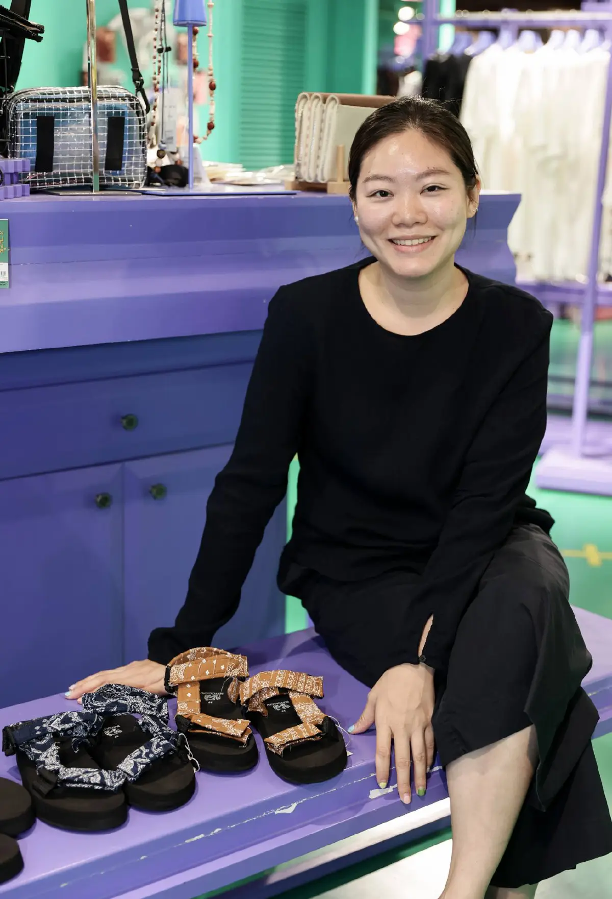 Buffollow รองเท้าสตรีทสไตล์เท่ๆ แฝงสีสันแห่งความสนุกแบบฉบับคนรักษ์โลก