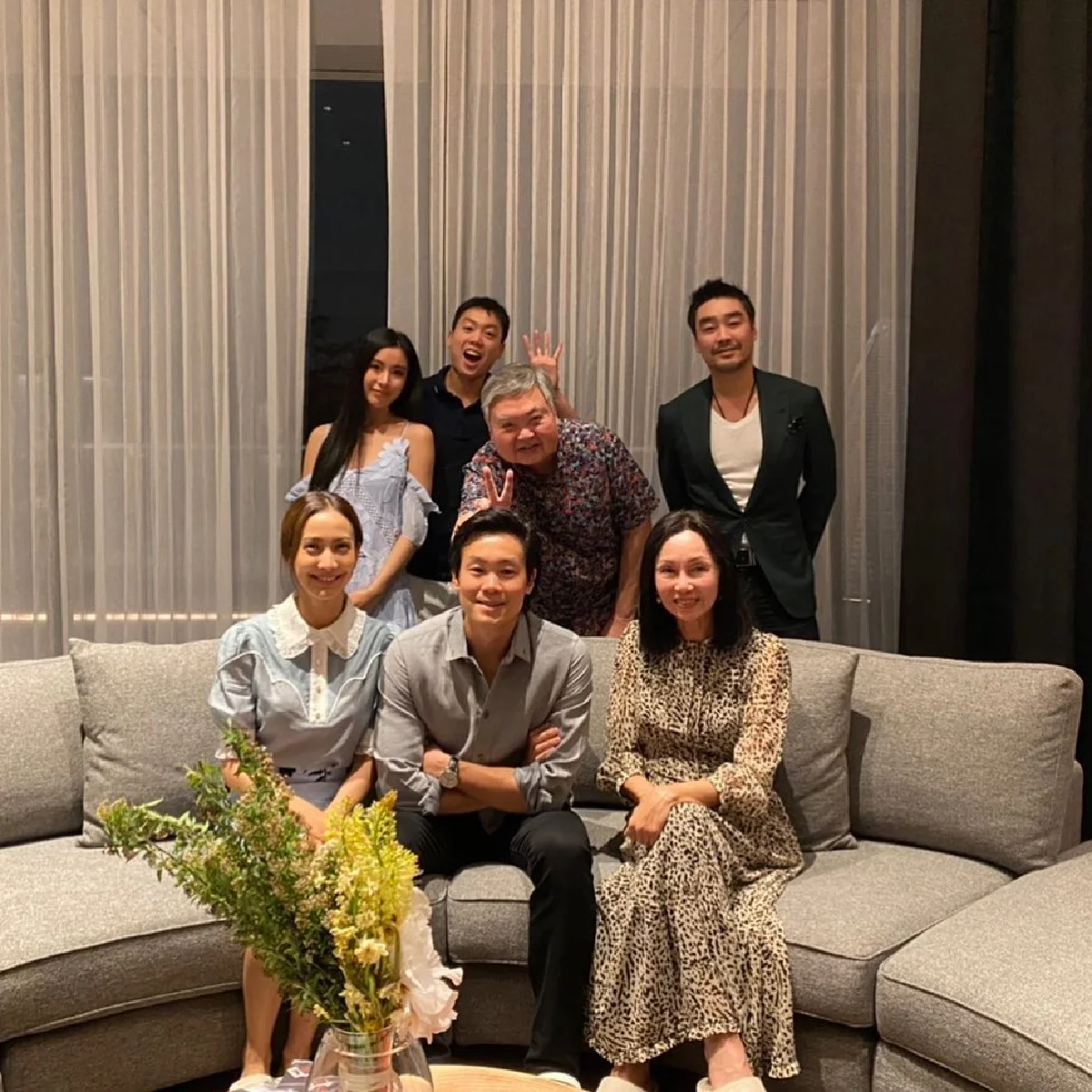 "แต้ว ณฐพร" ร่วมดินเนอร์วันเกิด "คุณพ่อไฮโซณัย" พร้อมถ่ายภาพครอบครัวสุดอบอุ่น