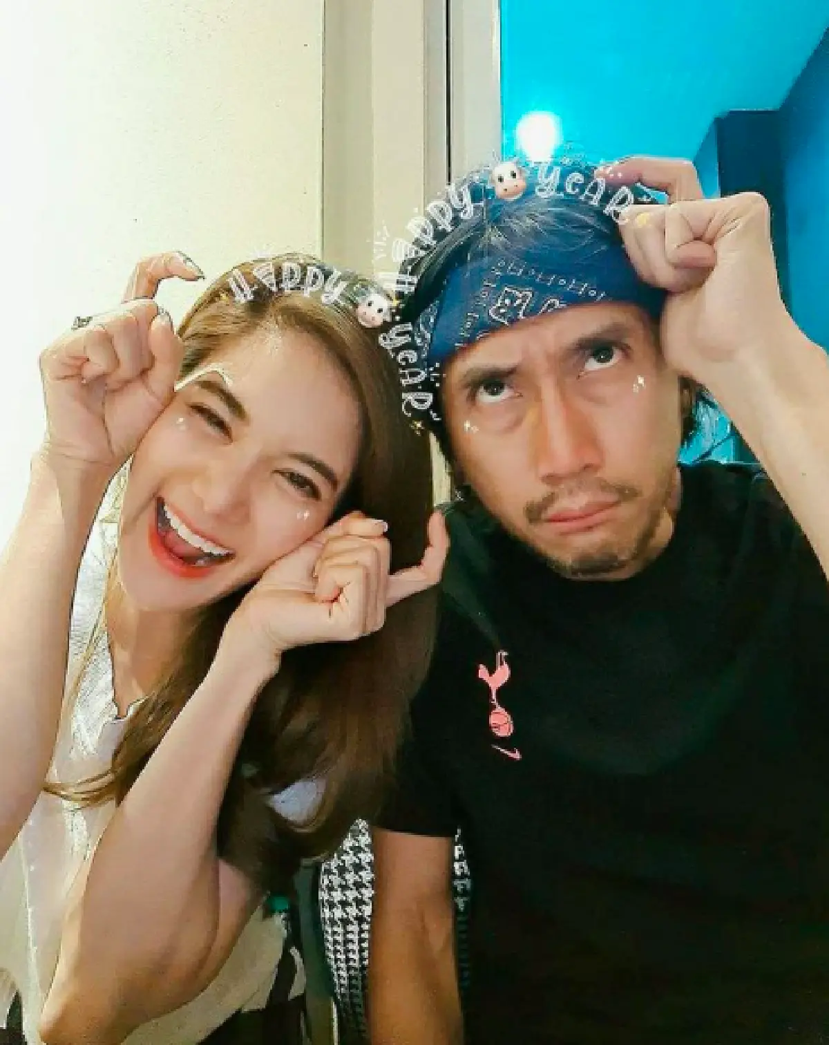 "ก้อย-ตูน" พร้อมใจโพสต์ "1+1=3" ทำเอาหลายๆ คน พากันแสดงความยินดี