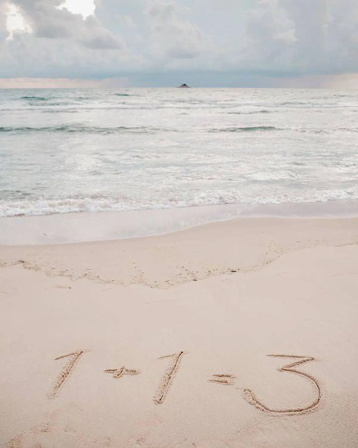 "ก้อย-ตูน" พร้อมใจโพสต์ "1+1=3" ทำเอาหลายๆ คน พากันแสดงความยินดี