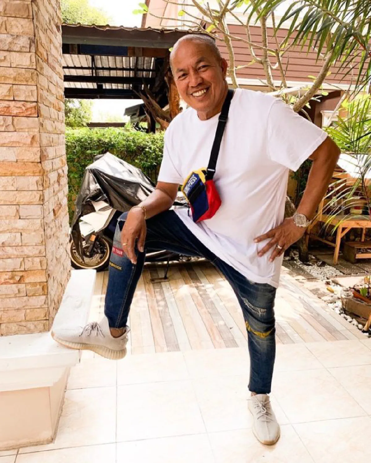 วันเสียชีวิต “น้าค่อม ชวนชื่น” ตรงกับวันเสียชีวิตของ “ล้อต๊อก” สุดยอดตำนานตลกเมืองไทย