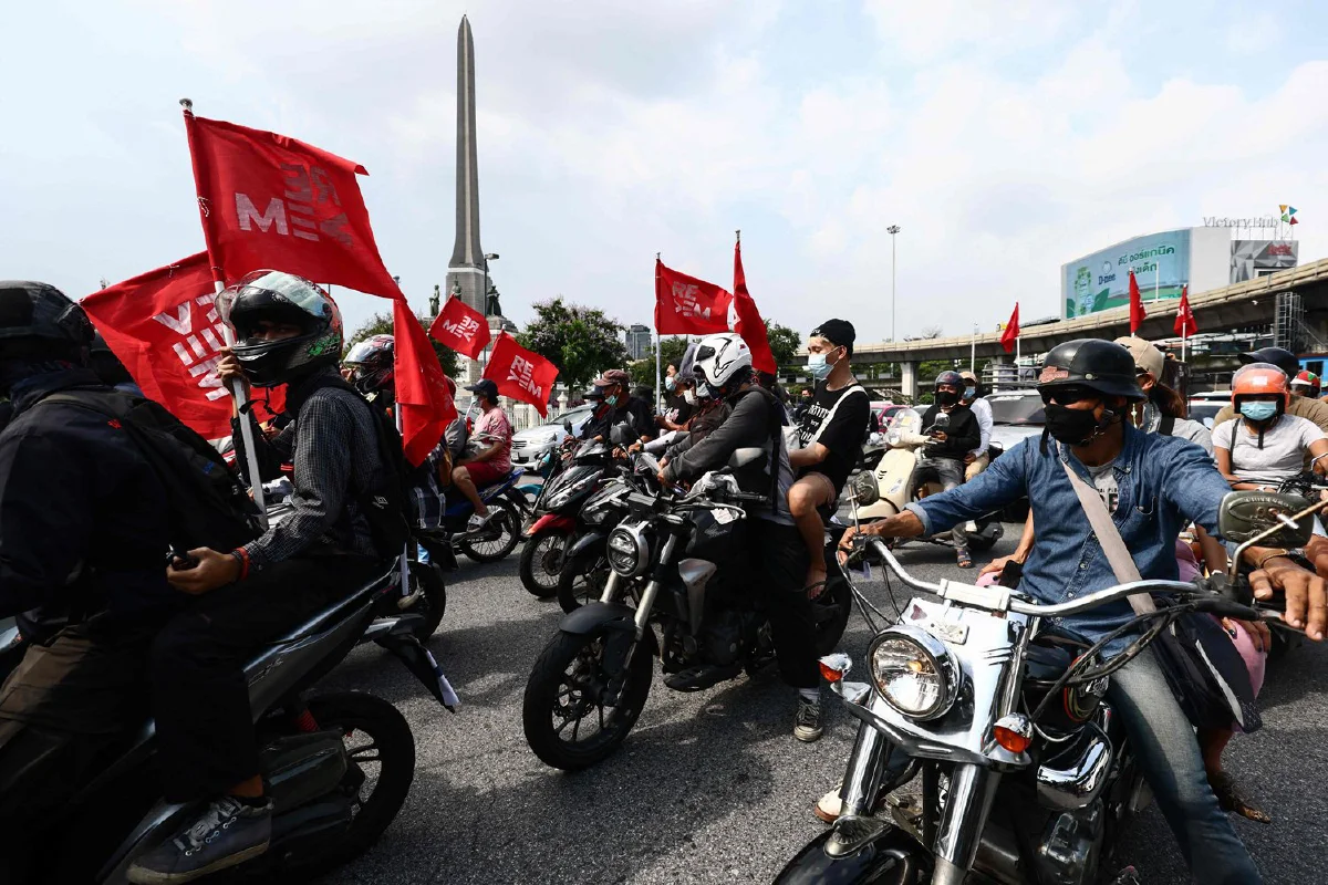 "กลุ่มREDEM" จัดคาราวานไปศาลอาญาจี้ปล่อยแกนนำคดี112