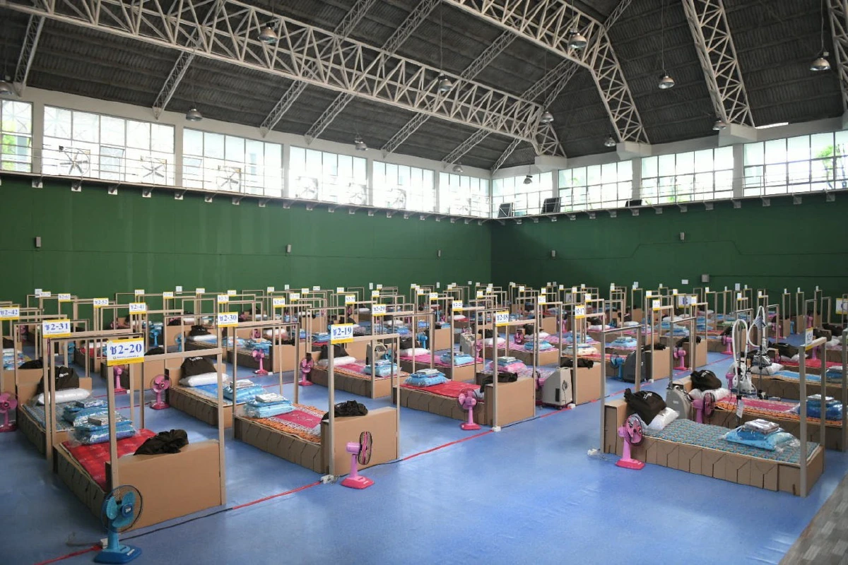 กทม.เปิดรพ.สนามแห่งที่ 5 เร่งจ่ายยาฟาวิพิราเวียร์ป้องกันเชื้อลาม