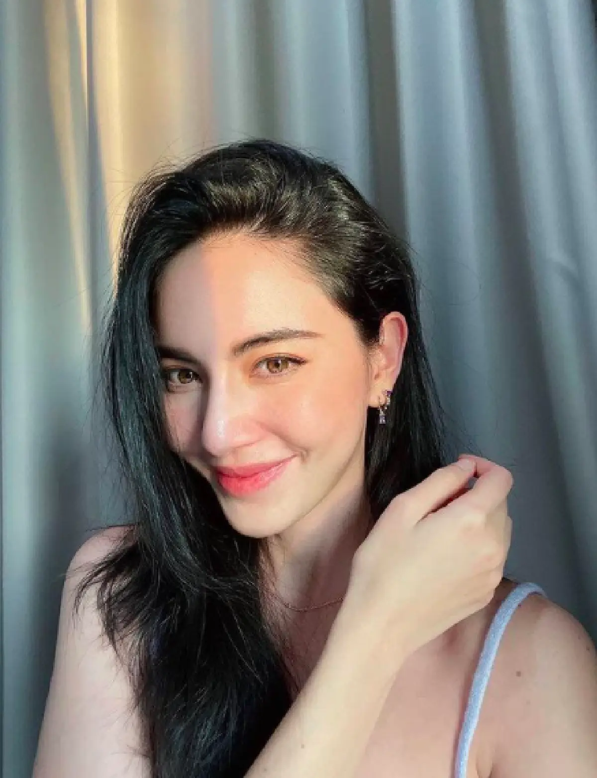 “ใหม่ ดาวิกา” เกินต้านทุกวีค! อวดลุคเซ็กซี่ ในชุดบางๆ เว้าๆ  