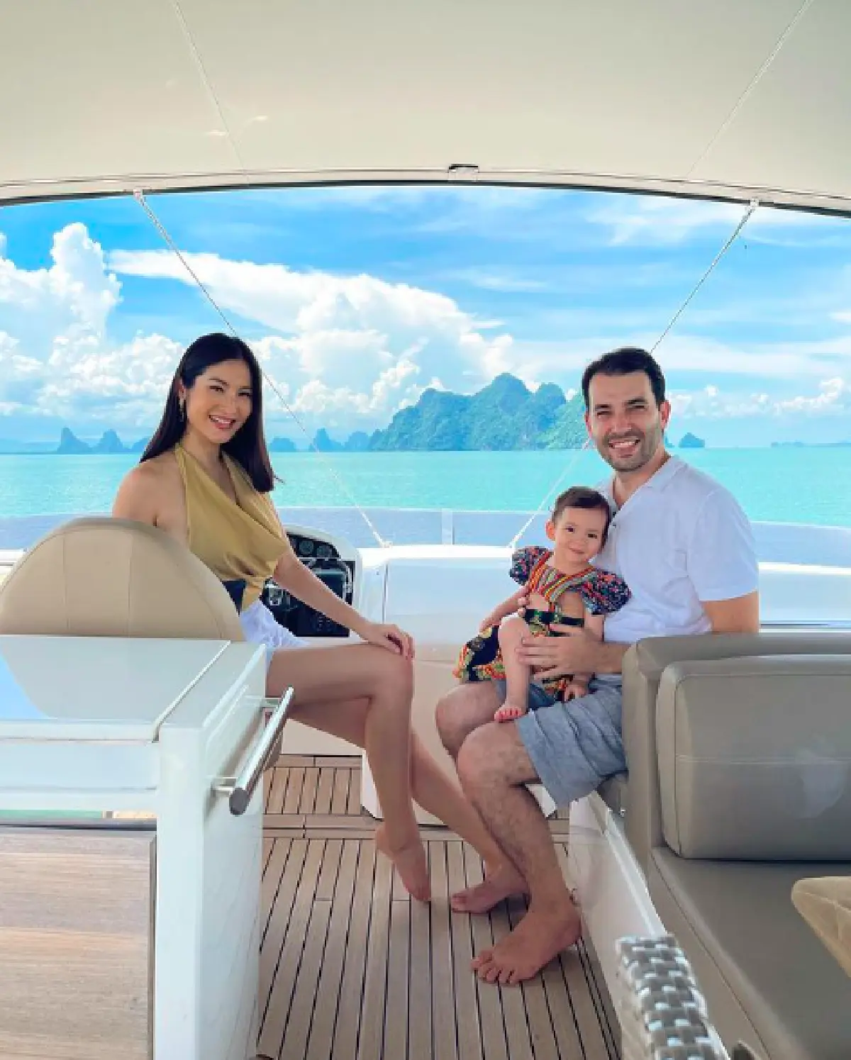 “กวาง ฟ้ารุ่ง” อวดหุ่นคุณแม่ลูกหนึ่งสุดแซ่บ รูปร่างยังเป๊ะไม่เปลี่ยน!