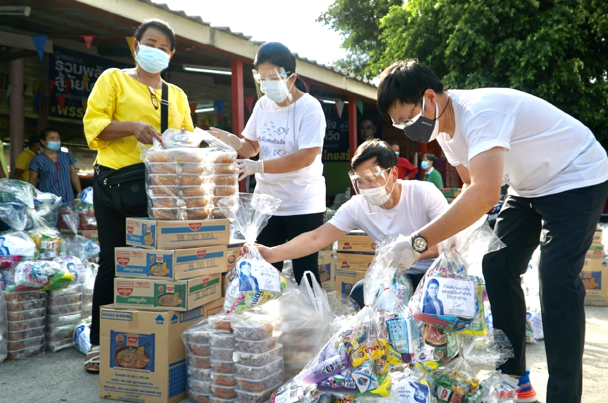 "เจ๊หน่อย" มาเองนำทีมลงพื้นที่คลองเตย หวั่นการระบาดยืดเยื้อยาวนาน