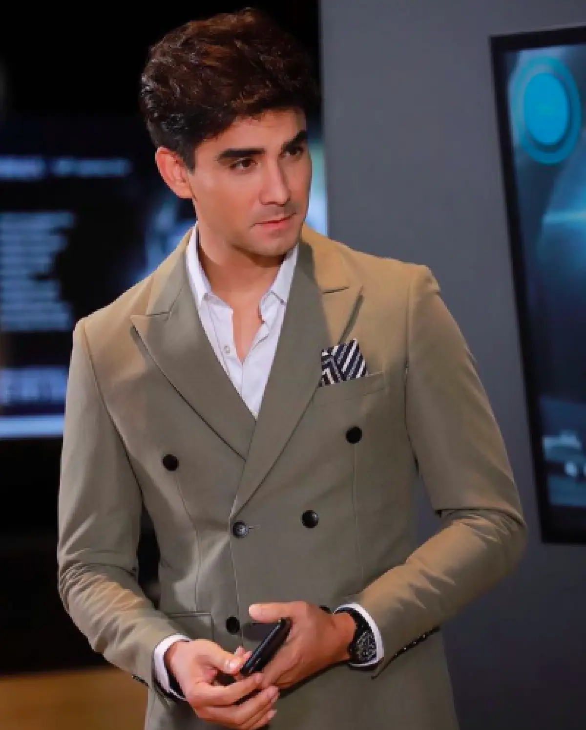  “แอนด์ดรูว์ กรเศก” โพสต์ขอโทษ! หลังออกมาเหน็บคนเลือกวัคซีน จนโดนทัวร์ำลง