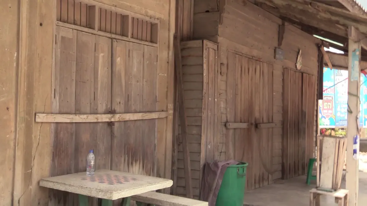 "คีรีวง"เมืองท่องเที่ยวดังเงียบเหงาชาวบ้านผวาติดโควิดปิดบ้านหนี