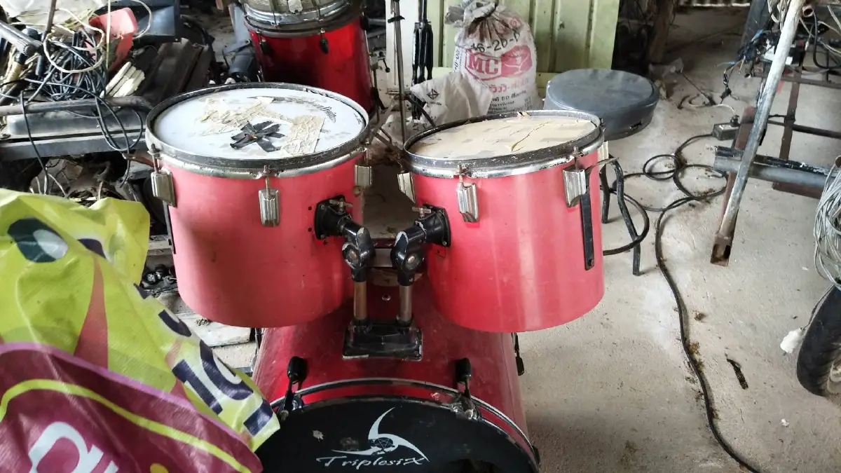 วงดนตรีมโหรีชื่อดังโคราชตัดใจขายเครื่องมือทำกินประทังชีวิตสู้วิกฤติโควิด