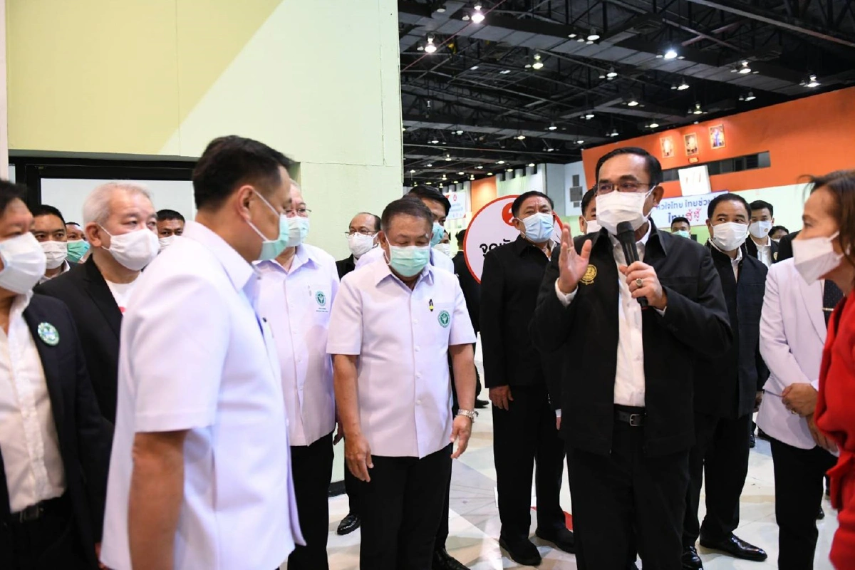 นายกฯตรวจความพร้อมสถานที่ฉีดวัคซีนนอกรพ.เดอะมอลล์ บางกะปิ