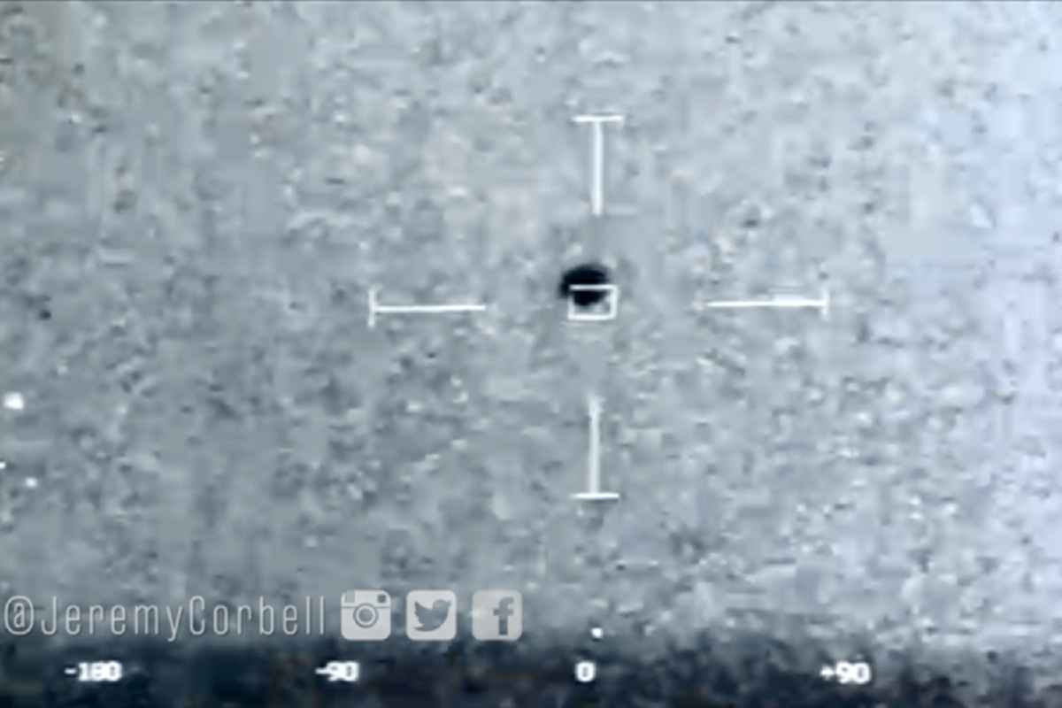 อดีตนักบินกองทัพเรือสหรัฐเผยเห็น UFO ทุกวันจนชิน อดีตนักบินกองทัพเรือสหรัฐเผยเห็น UFO ทุกวันจนชิน