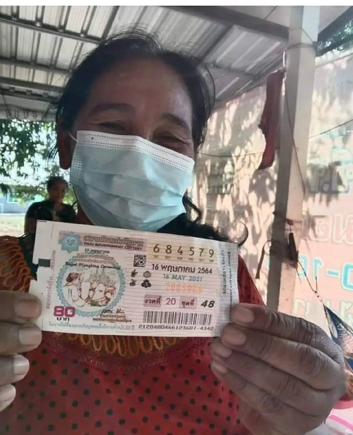 บุรีรัมย์ถูกหวยรางวัลที่1พร้อมกัน3รายรวดรับคนละ6ล้าน